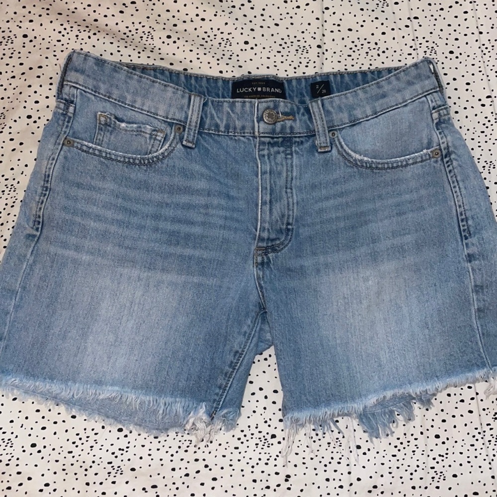 Distressed boyfriend shorts